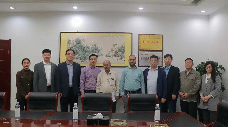 印度客戶來我公司參觀考察。